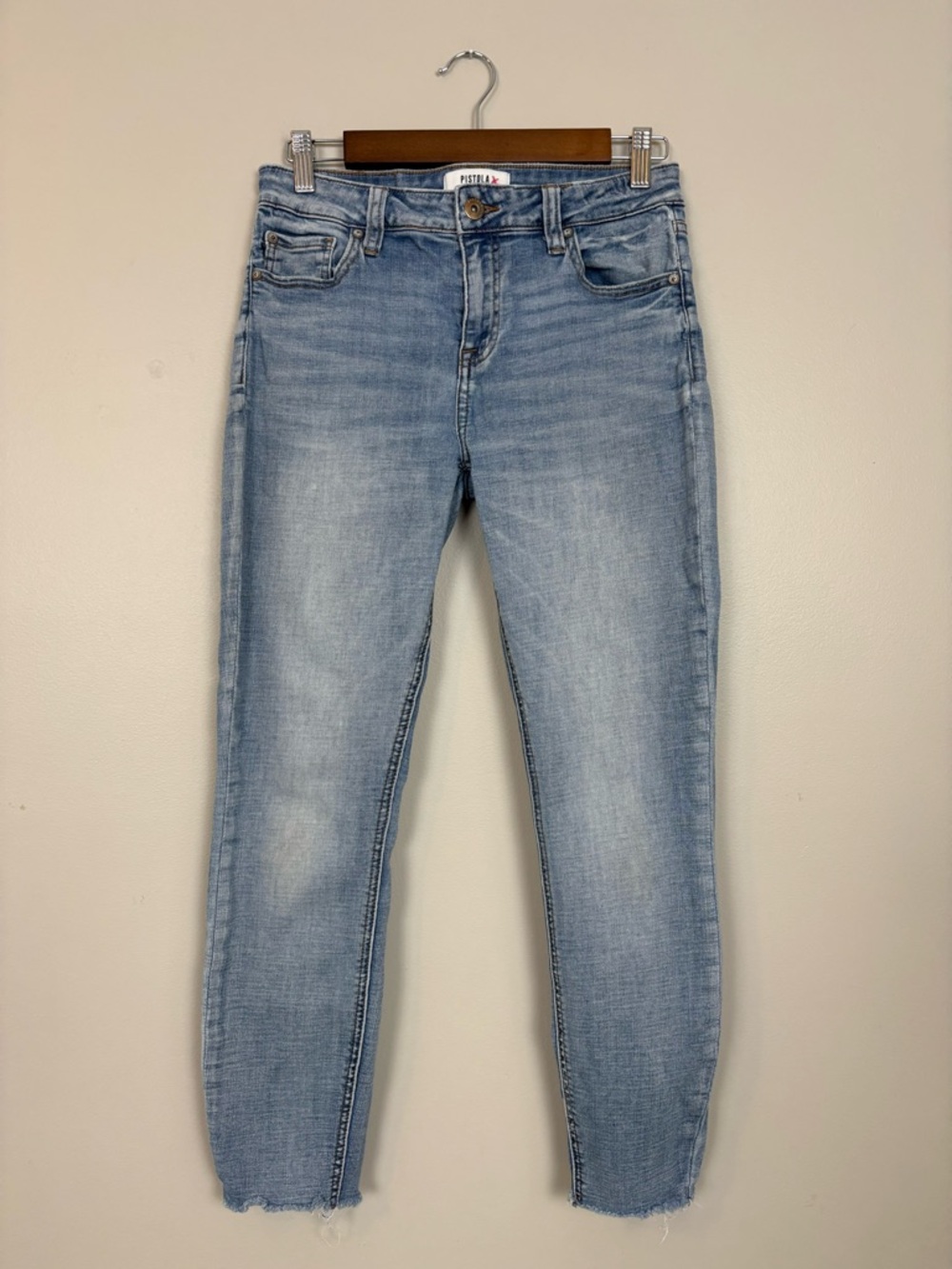 Pistola Arielle Skinny Scissor Cut Hem Jeans in No Pressure Wash Womens Size 29